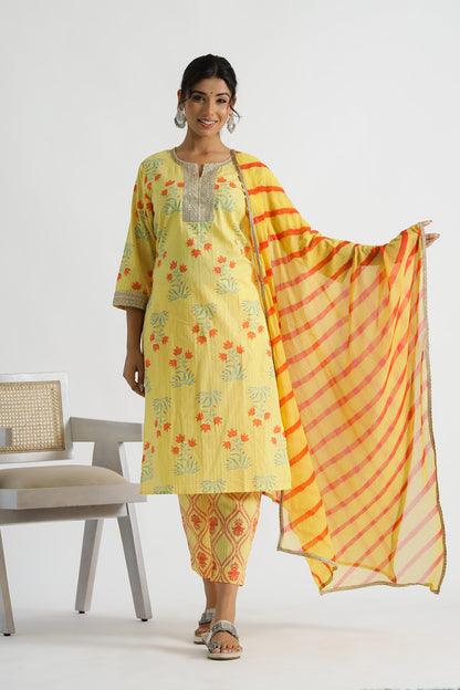 Women Yellow Floral Kurta With Pant And Chiffon Leheriya Dupatta